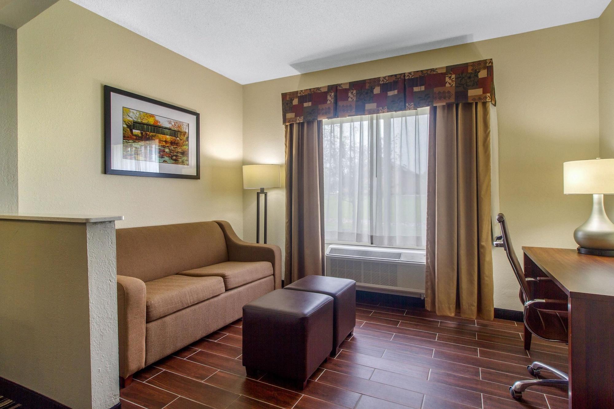 Comfort Suites Danville Bagian luar foto