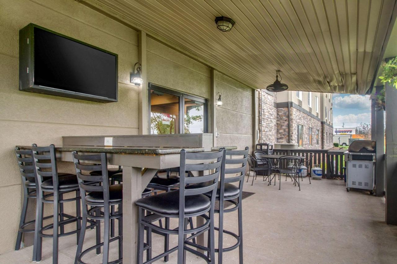 Comfort Suites Danville Bagian luar foto