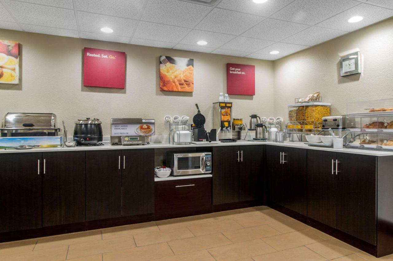 Comfort Suites Danville Bagian luar foto