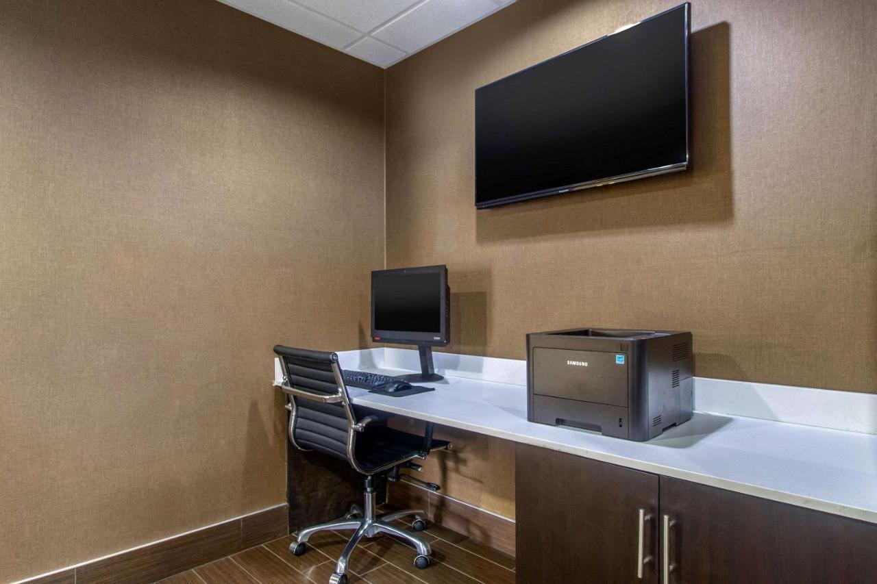 Comfort Suites Danville Bagian luar foto
