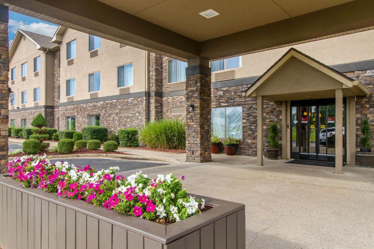 Comfort Suites Danville Bagian luar foto