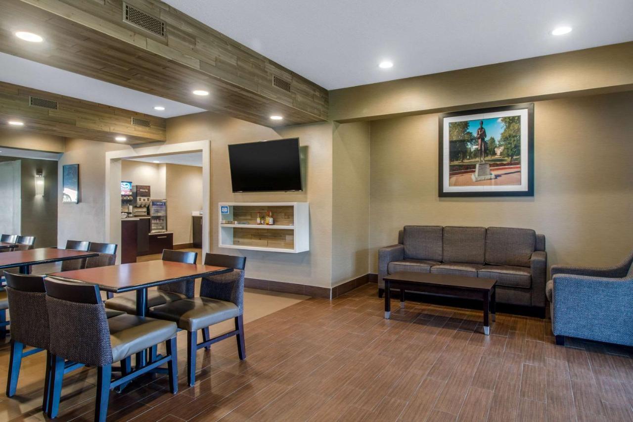 Comfort Suites Danville Bagian luar foto